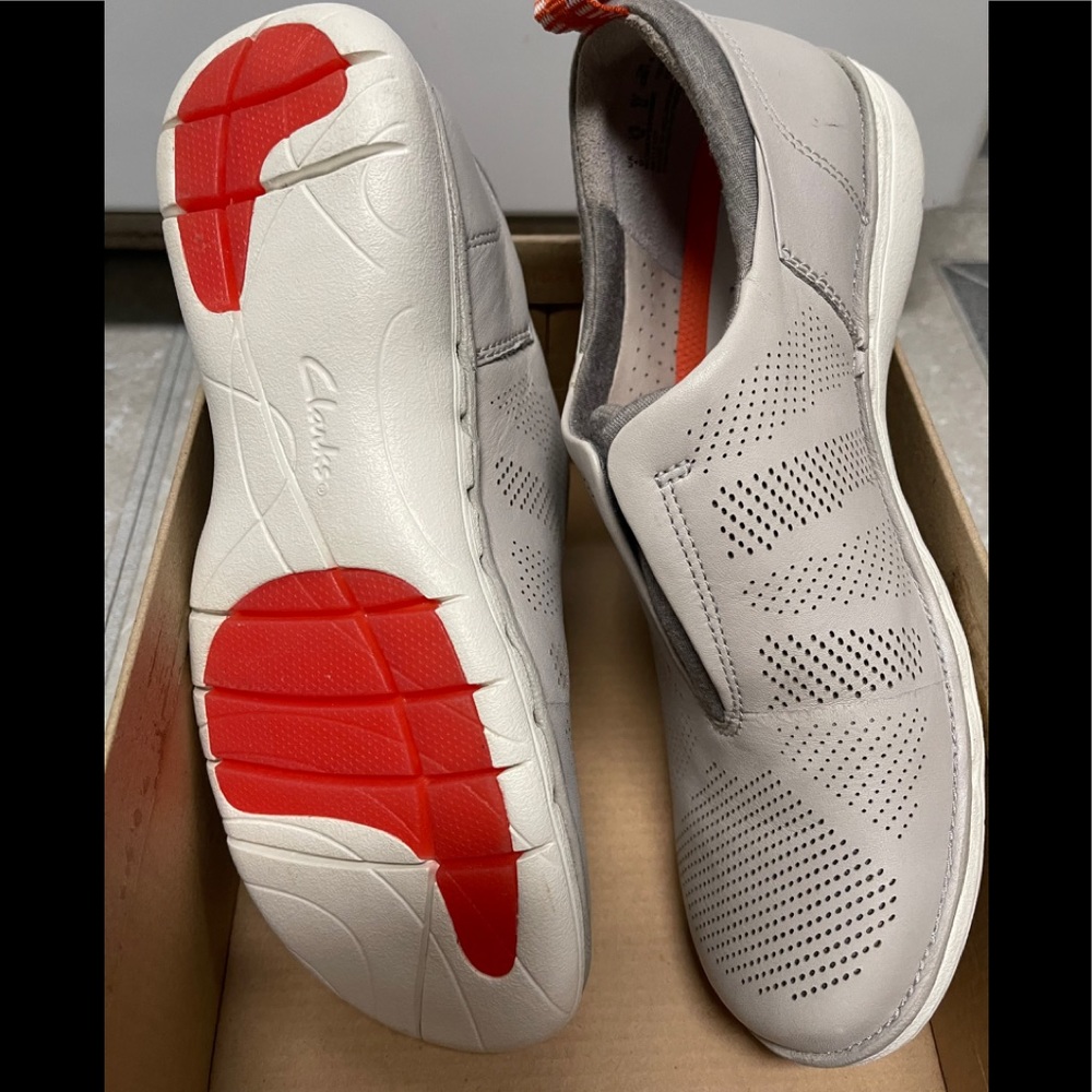 Clarks Un Spirit Leather Sneakers size 6.5M